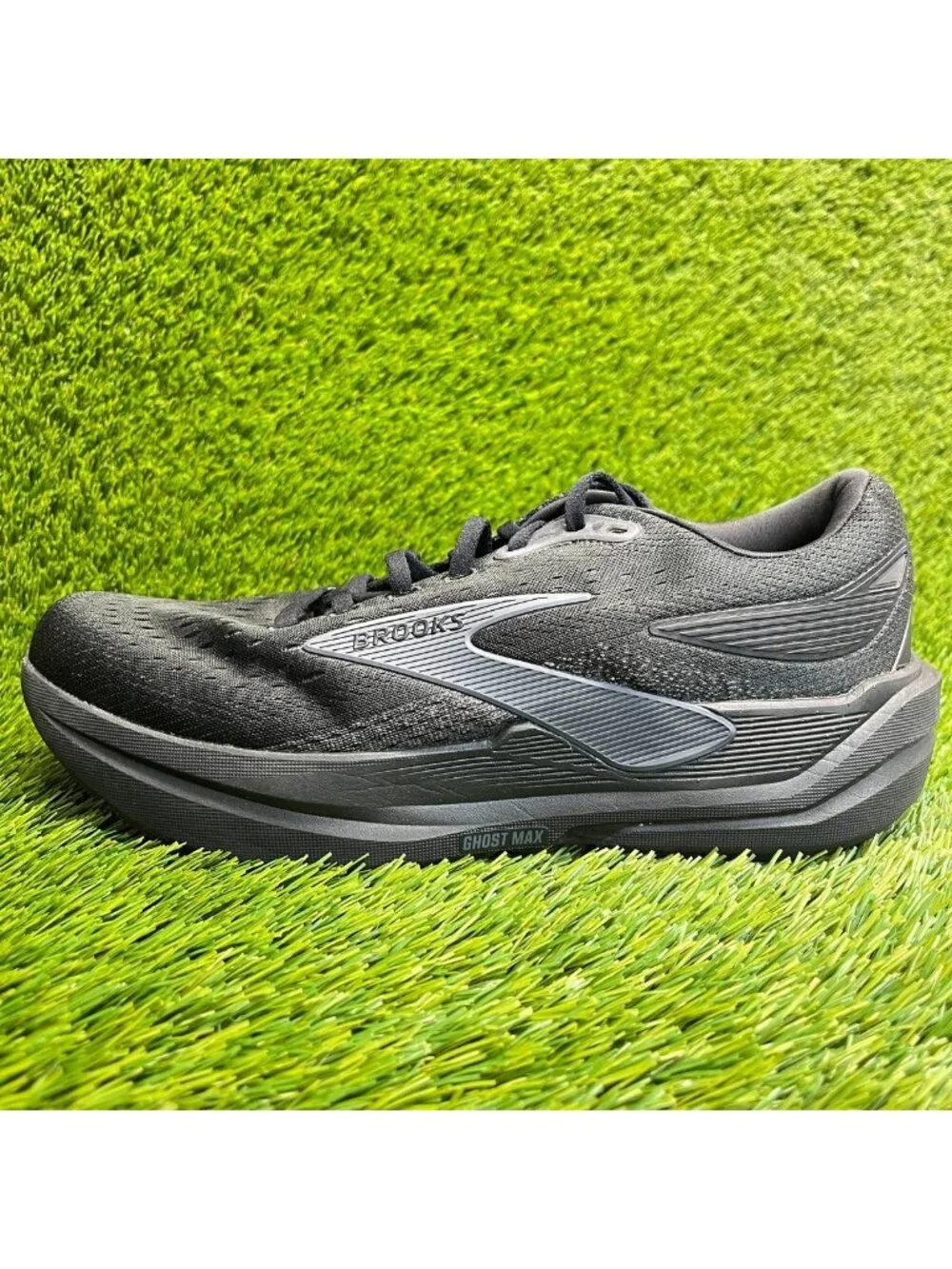 Brooks Ghost Max 3 Mens Size 9.5EE Black Athletic Running Walking Shoes Sneakers